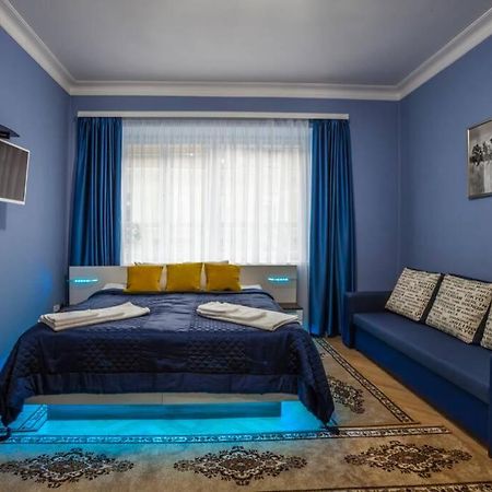 Luxury Air-Conditioned Family Apartment Spitalska Old Town Bratislava Exterior photo