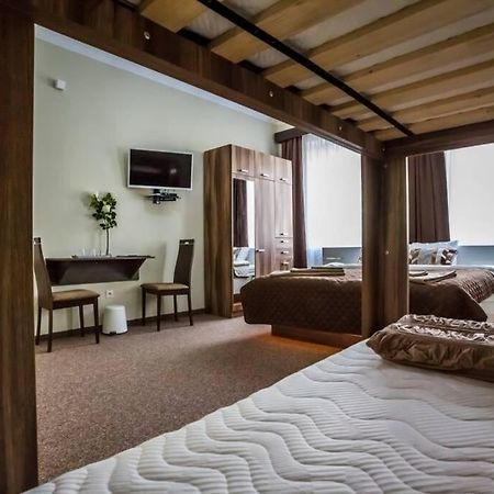 Luxury Air-Conditioned Family Apartment Spitalska Old Town Bratislava Exterior photo