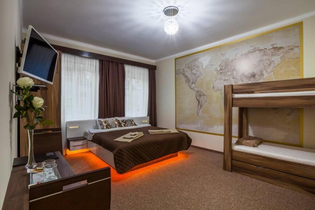 Luxury Air-Conditioned Family Apartment Spitalska Old Town Bratislava Exterior photo